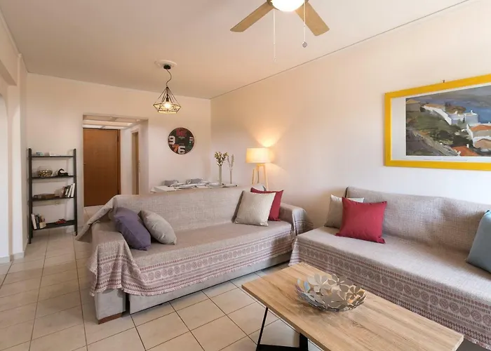 City Apartment With Private Parking